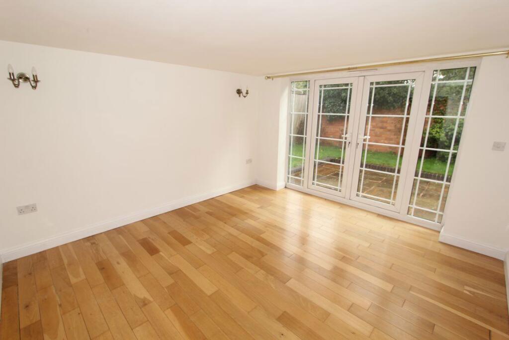 House in Stoke-on-Trent - More