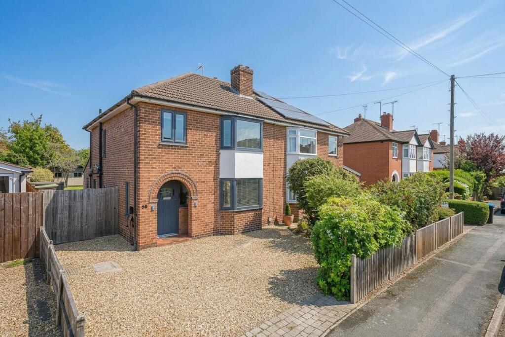 Grove Avenue, Vicars Cross, CH3 photo 2