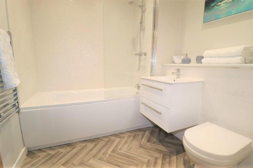 Apartment in Luton - View 2