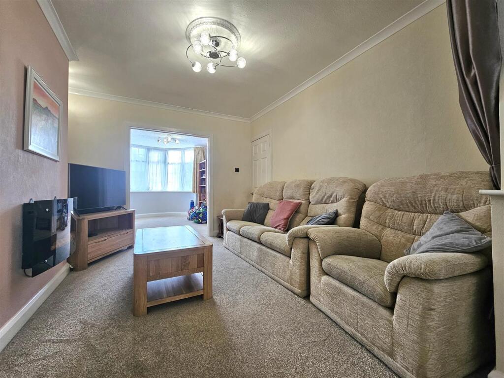 House in Solihull, Ulverley Green - View 3