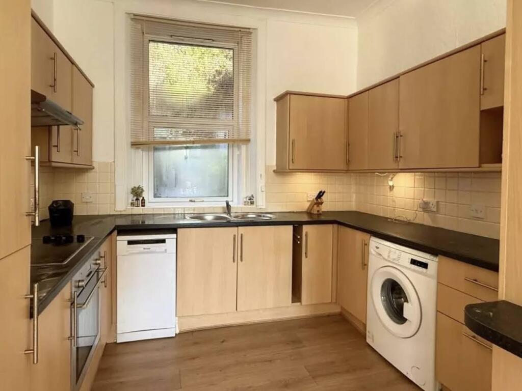 Apartment in Argyll And Bute - View 3