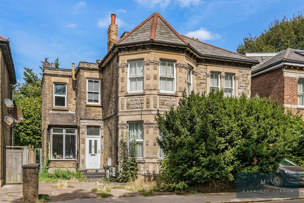 Apartment in Croydon