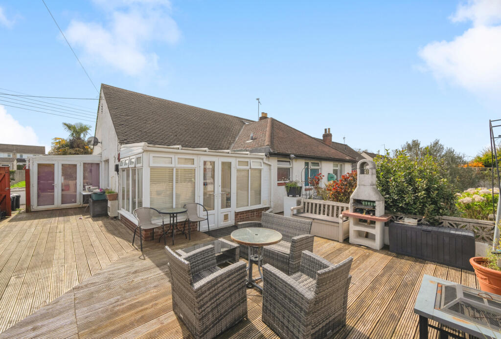 House in Midsomer Norton, Thicket Mead - More