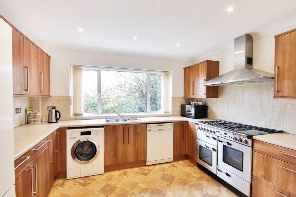 House in Dartford - View 5