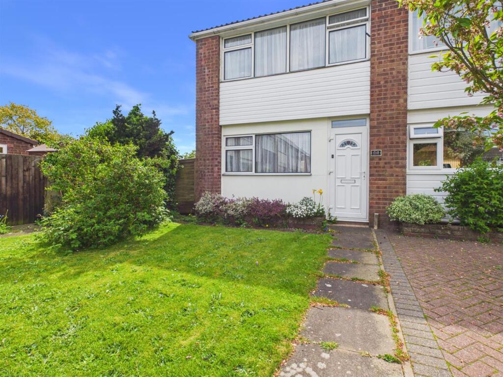 Main image of property: Warwick Green, Bulkington, Bedworth