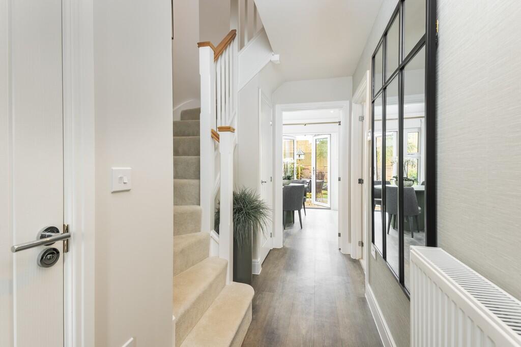 House in Uttlesford, Great Dunmow - More