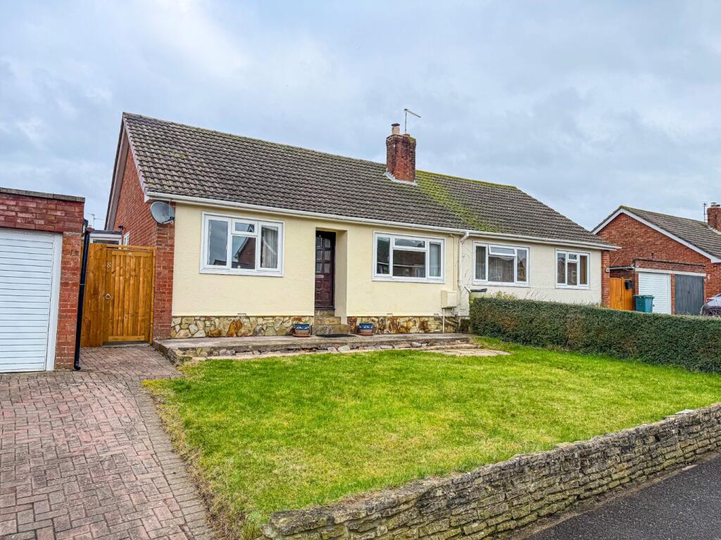 Main image of property: Sunnybrow Close, North Petherton, Bridgwater, Somerset, TA6 6QU