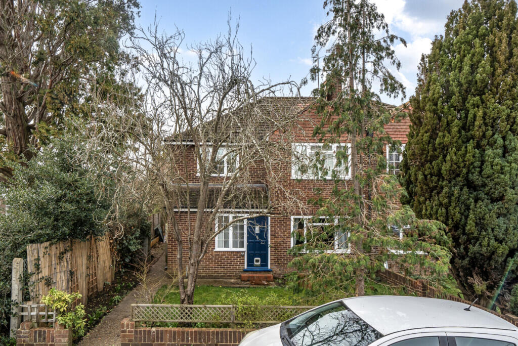 Main image of property: Royston Avenue, Byfleet, KT14