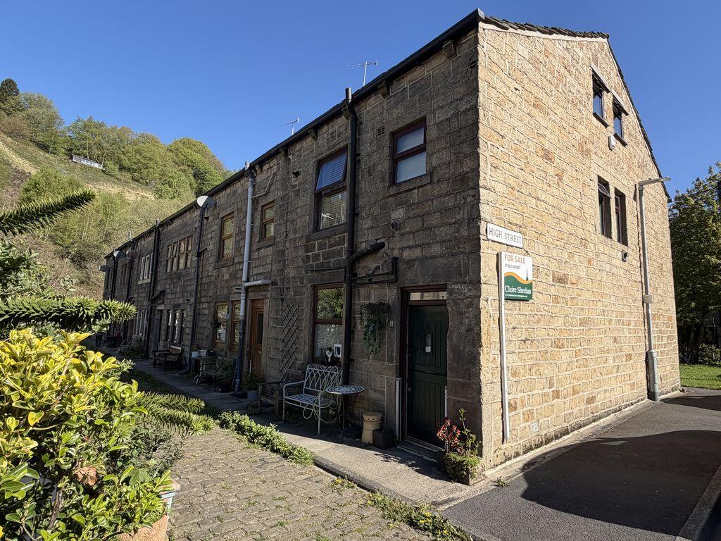 4-bed terraced on High Street, Todmorden, £220,000