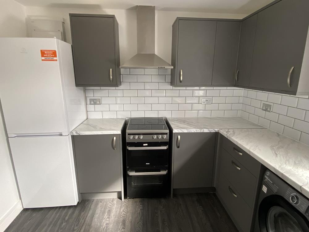 Apartment in Slough - View 5
