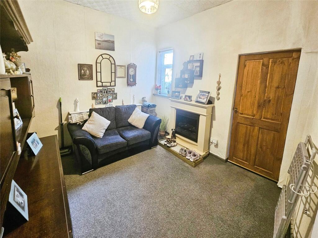 Manchester Old Road, Bury, Greater Manchester, BL9 photo 3