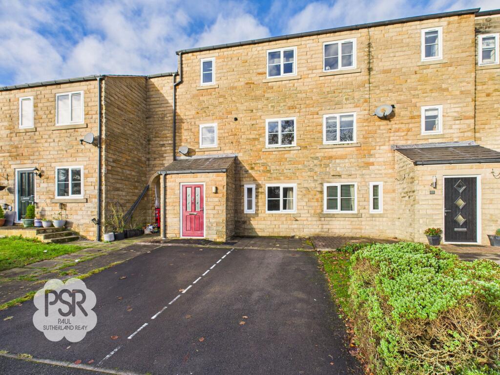 3-bed terraced on Pike Close, Hayfield, SK22, £289,995