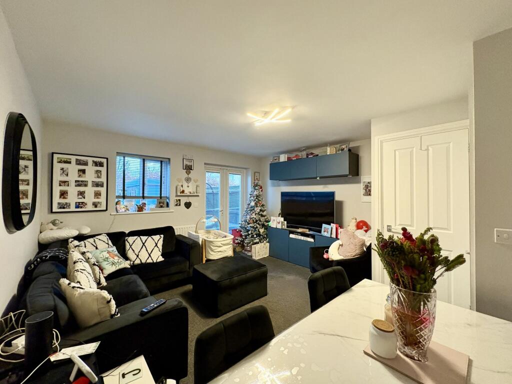 Lancaster Court, Auckley, DN9 photo 2