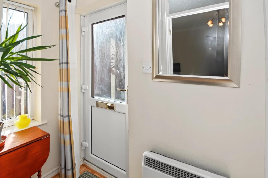 Apartment in Northampton - View 4