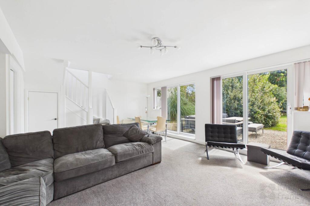 House in St Clement - View 5
