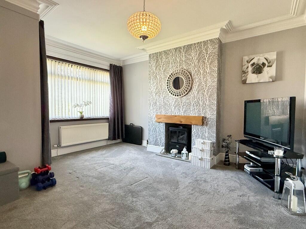Royal Crescent, Merthyr Tydfil, South Glamorgan, Merthyr Tydfil (County of), CF47 photo 3