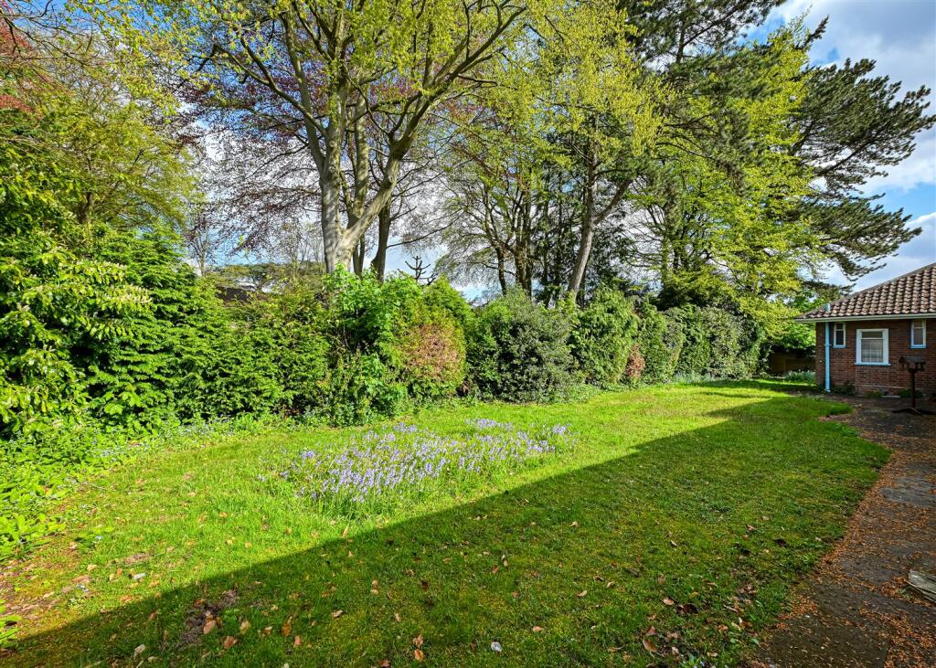 7 Clifton Road, Tettenhall, Wolverhampton, WV6 9AN photo 4