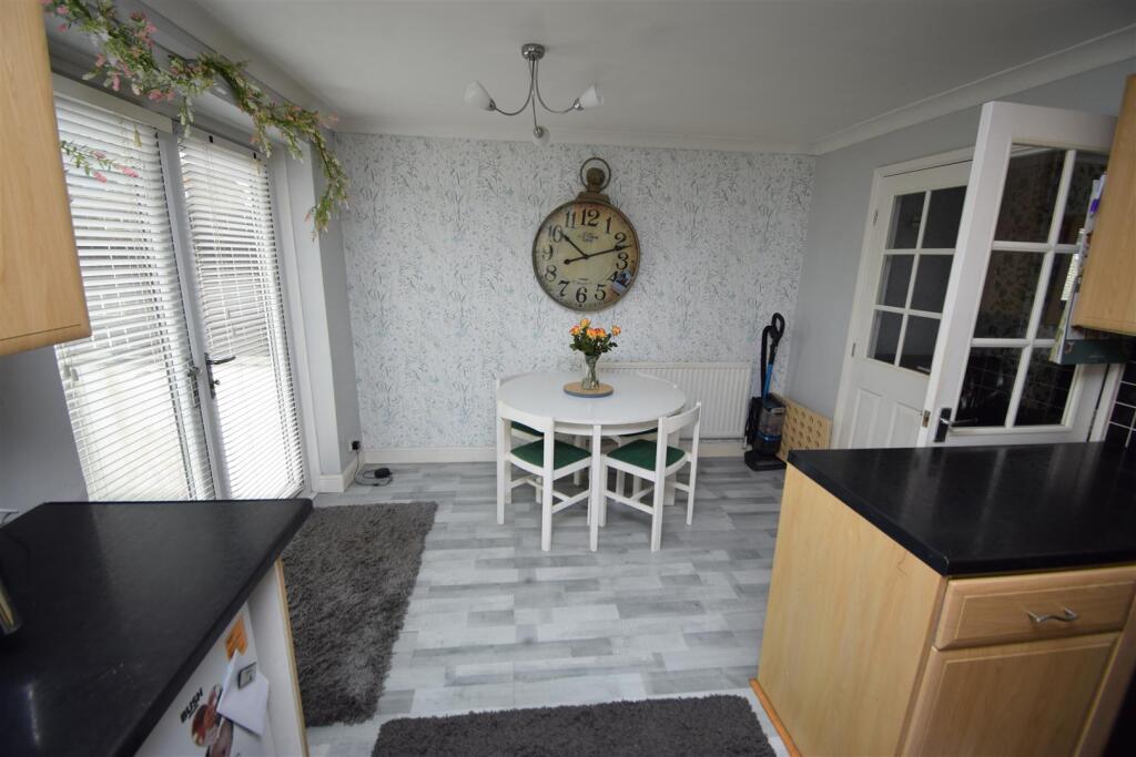 Babbacombe Drive, Ferryhill photo 5