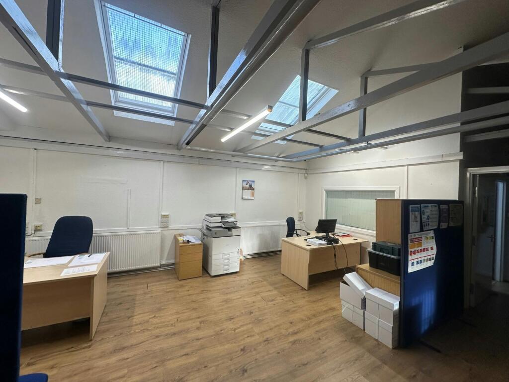 30 Nisbet St - 013.jpg