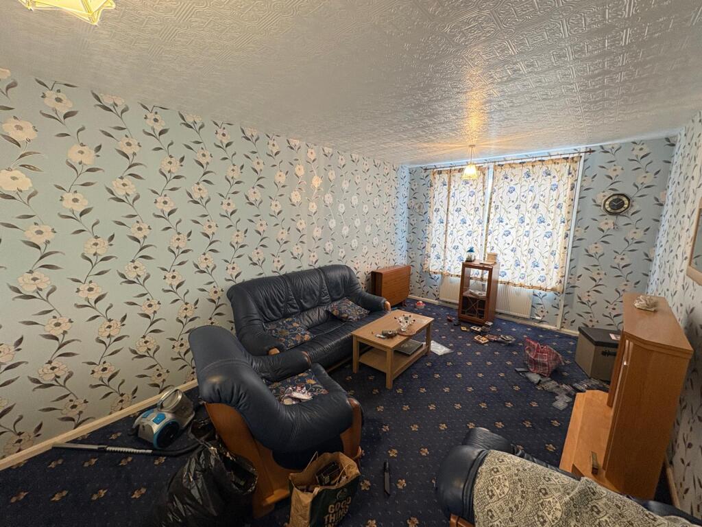 House in Tameside, Circular Road Estate, Kingston - View 4
