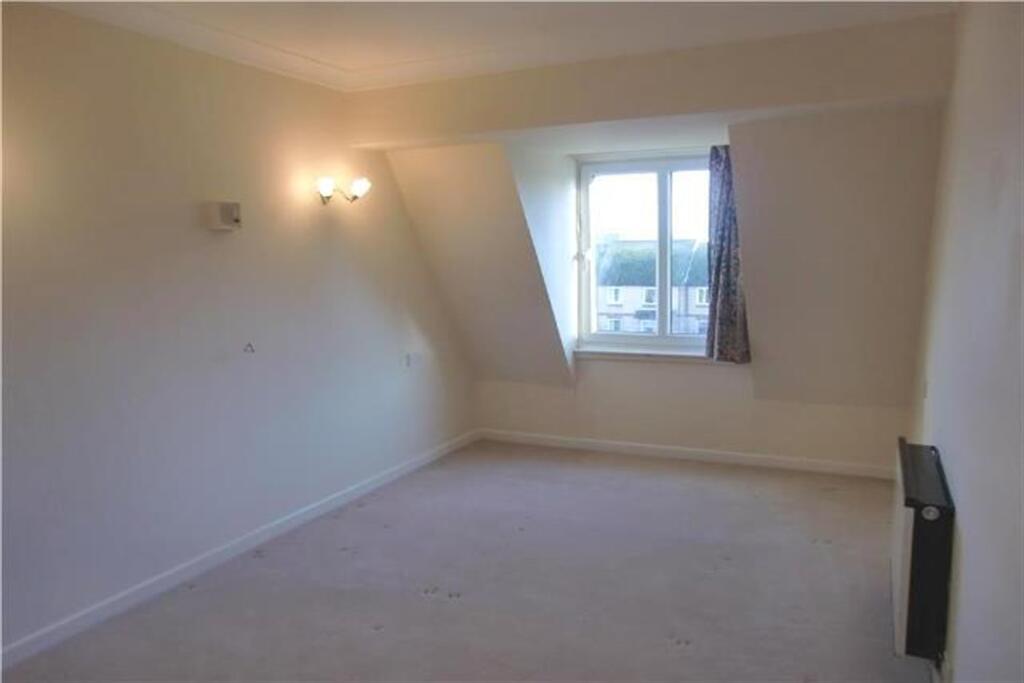 Apartment in Eastbourne, East Sussex - More