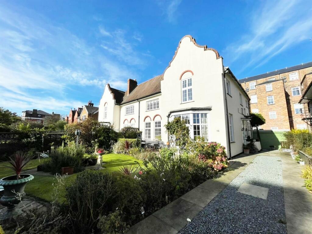 Main image of property: Esplanade Road, Scarborough