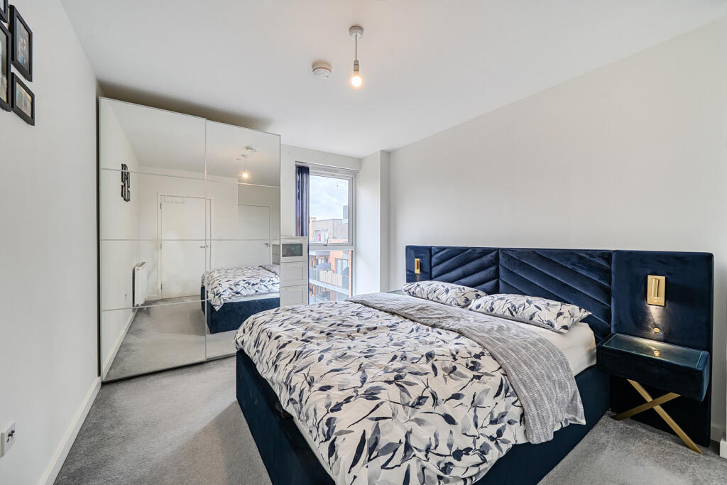 Apartment in London - View 5