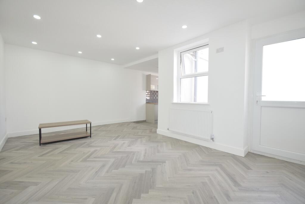 House in Cardiff - View 2