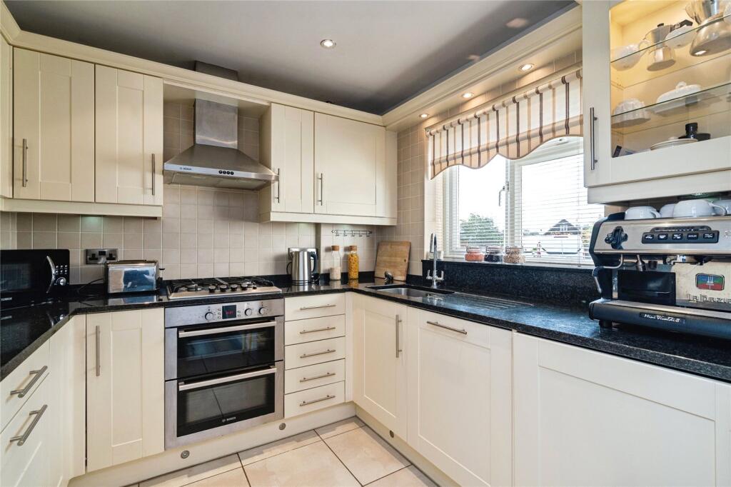 The Rhond, Hoveton, Norwich, Norfolk, NR12 photo 4