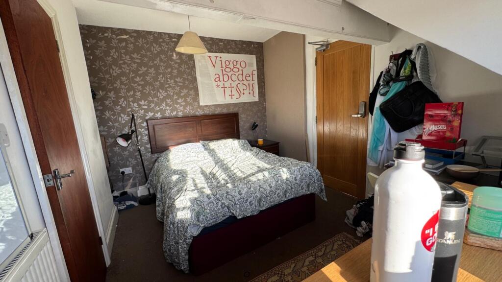 6 bedroom terraced house for rent