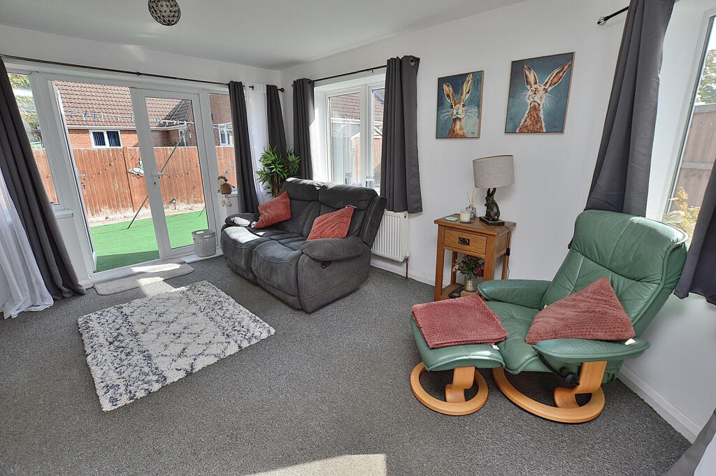 House in Lincoln - View 4