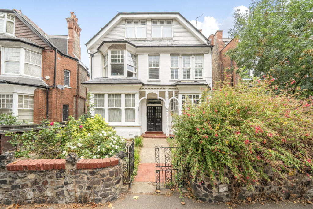 Main image of property: Princes Avenue, London, N10