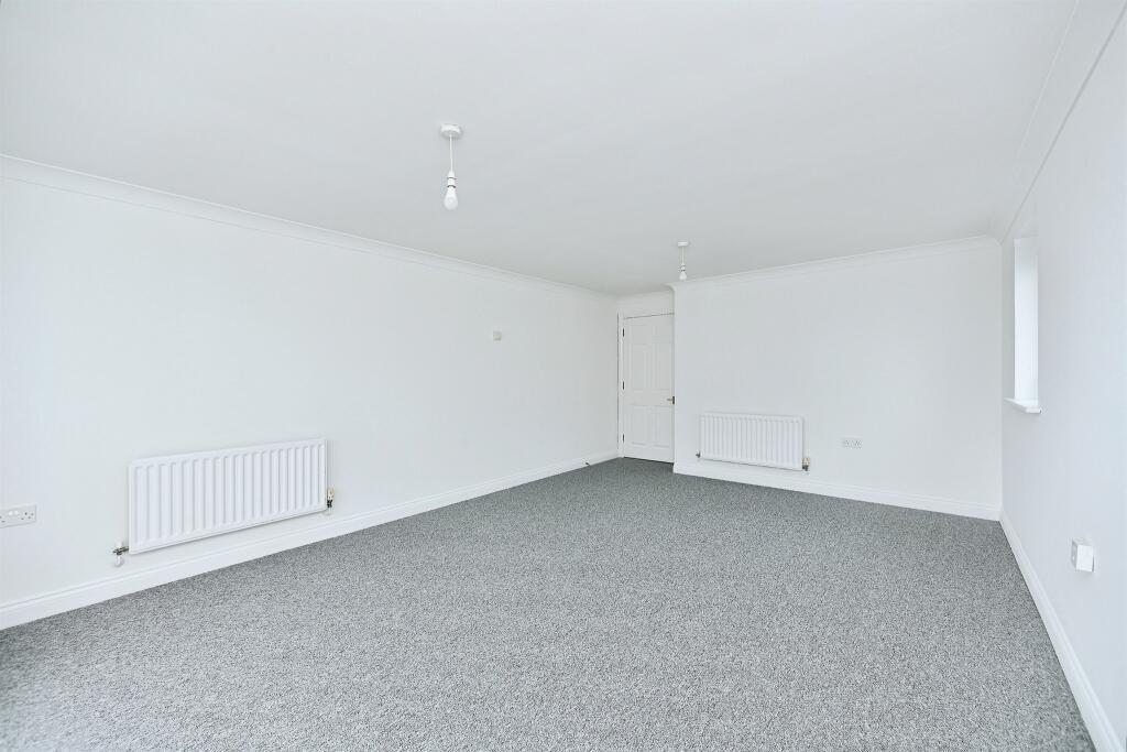 Apartment in Brighton - View 3