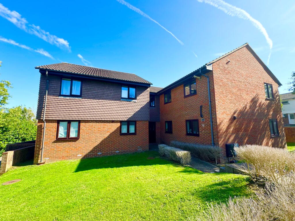 Main image of property: Barnwood Close, Guildford, GU2
