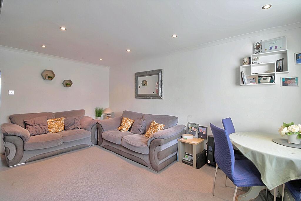 House in Harlow, Sumners - More