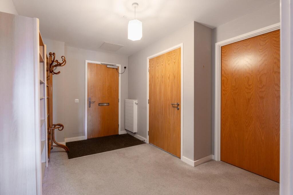 Apartment in Warwick, Milverton, Royal Leamington Spa - View 6