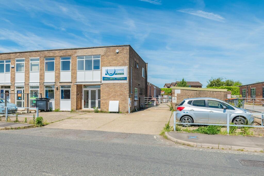 Unit-2-Longmead-Ind.-Est.,-Shaftesbury-6.jpg
