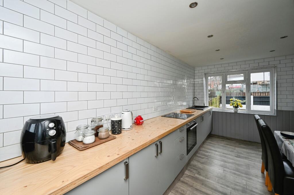 Simpson Road, Mansfield, Nottinghamshire, NG19 photo 3