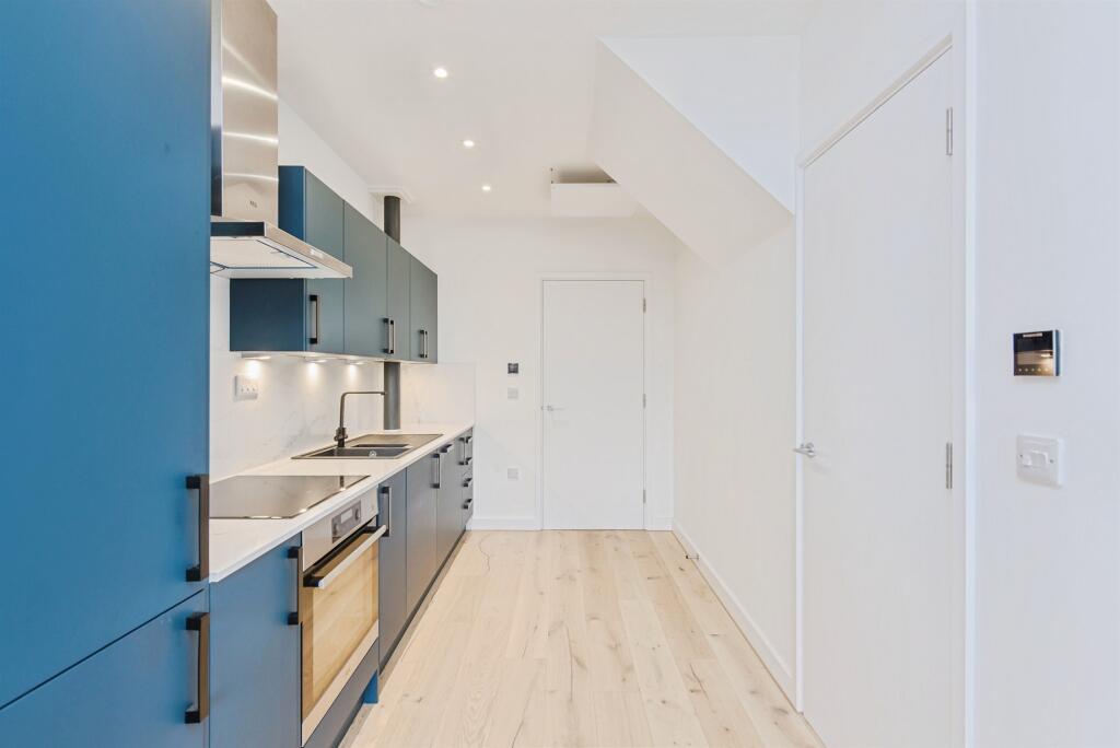 Additional image 3 of Tolson Court, Fazeley, Tamworth