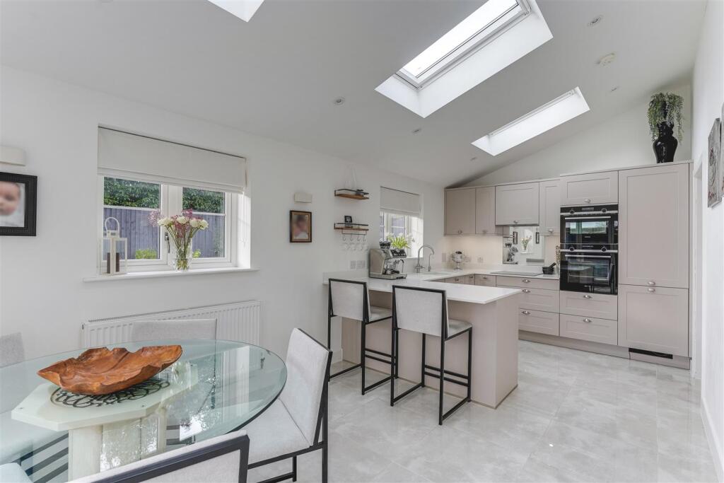 Redbank Close, Newport, Saffron Walden photo 2
