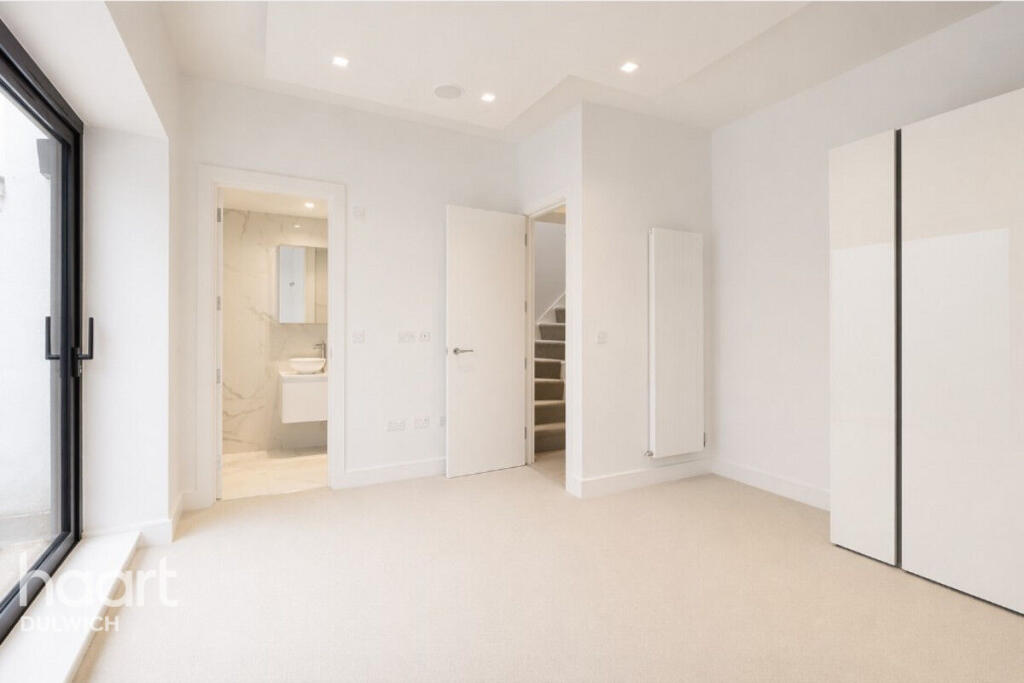 Main image of property: Lordship Lane, LONDON