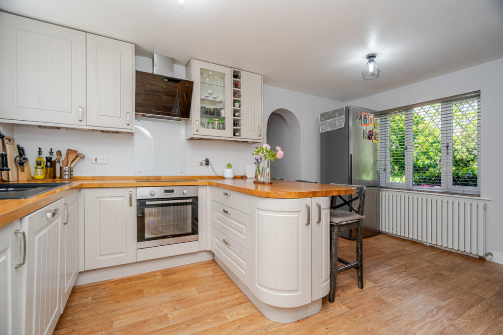 Downland, Two Mile Ash, Milton Keynes, MK8 - View 4