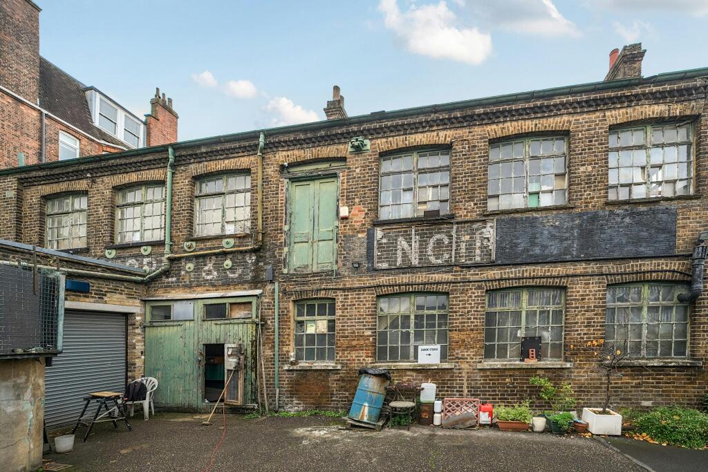 brick building facade 2.jpg