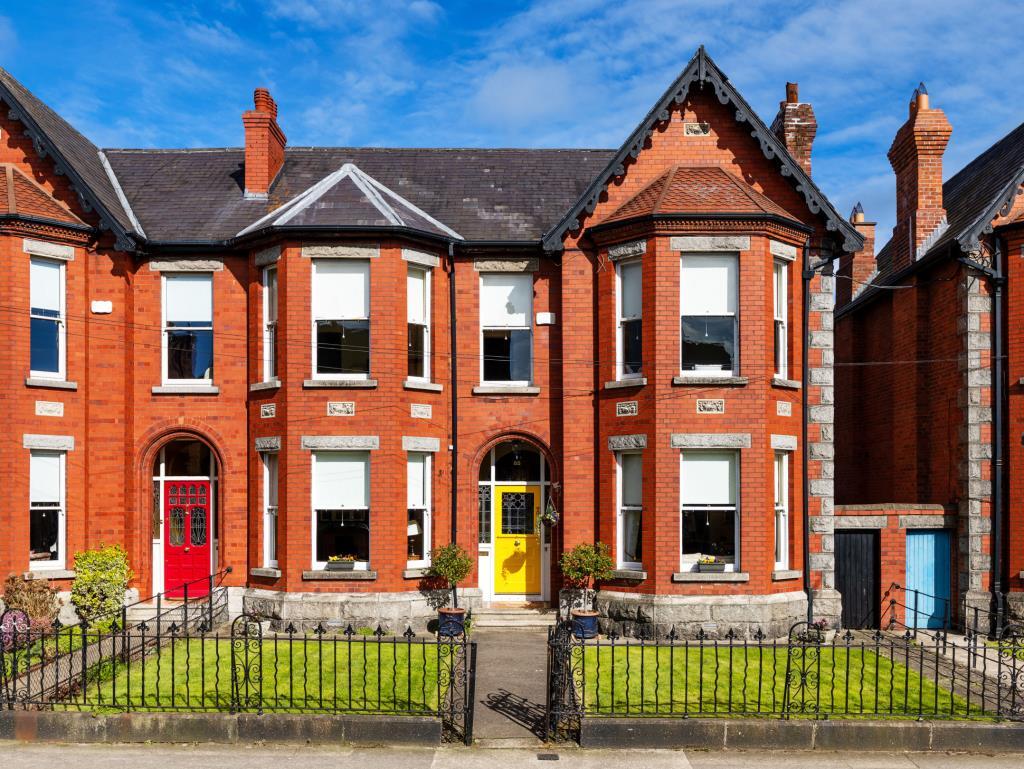 Main image of property: 85 Iona Road, Glasnevin, Dublin 9, D09 V8C1