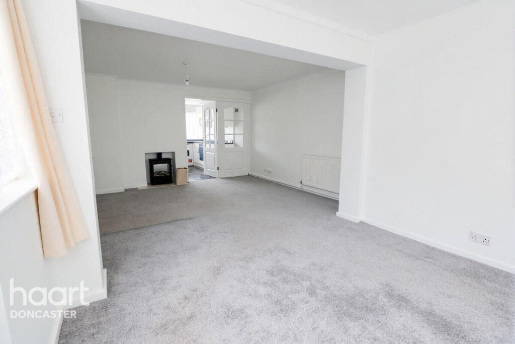 House in Doncaster, Hatfield - More