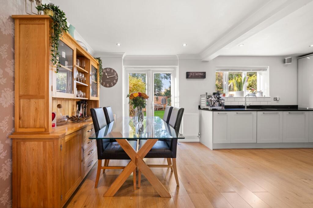 House in Elmbridge, Cobham - View 5