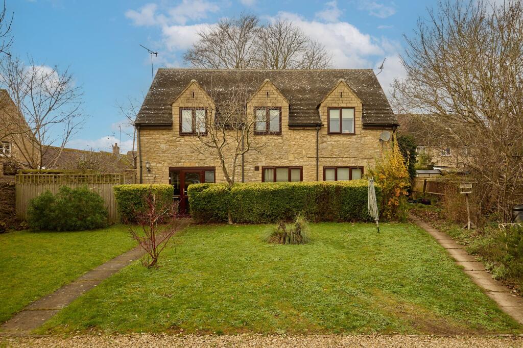 Main image of property: Lawton Avenue, Manor Court, OX18