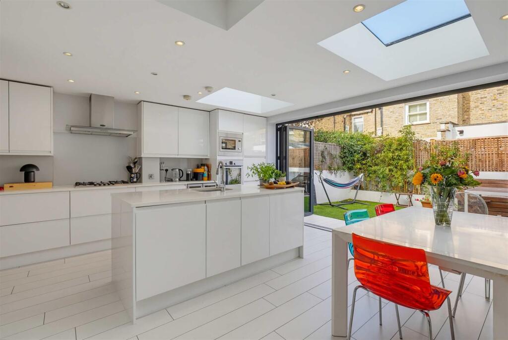 House in London - View 4