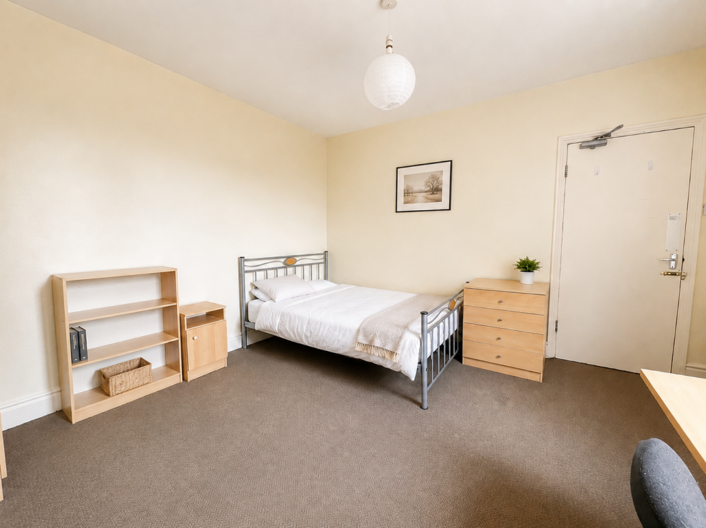 House in Leicester - View 4