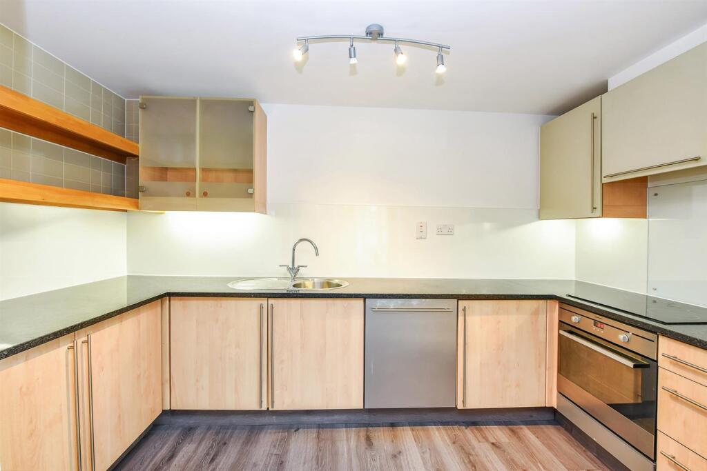 Apartment in London - View 3